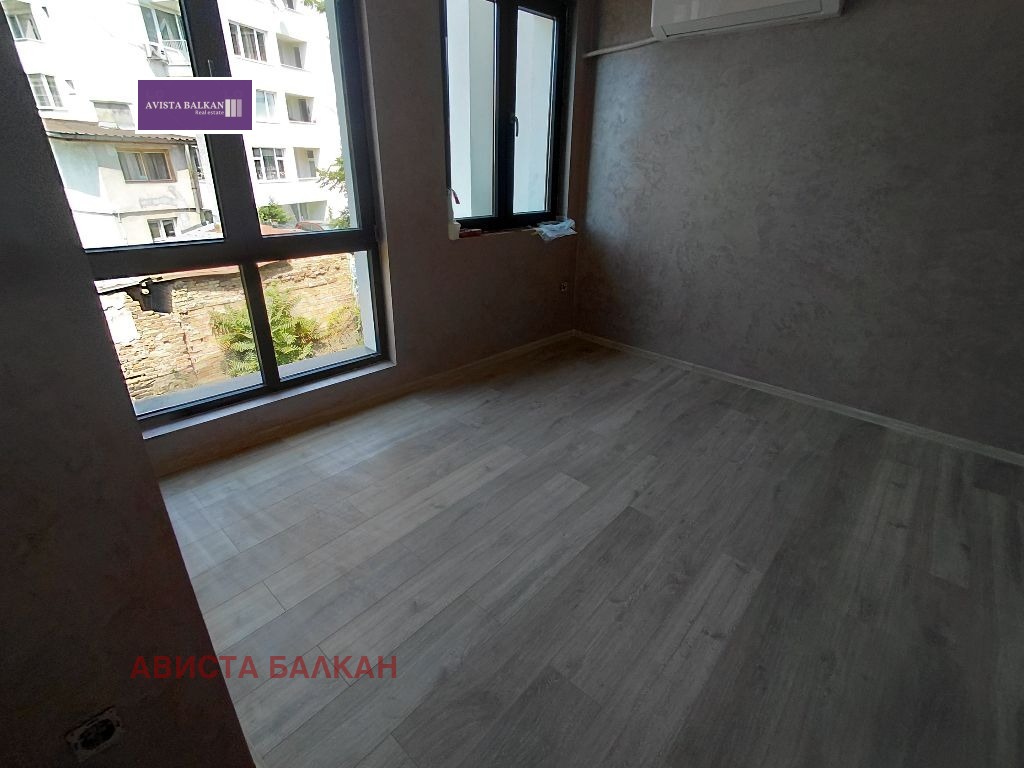 Продава 2-СТАЕН, гр. София, Център, снимка 2 - Апартаменти - 55725574