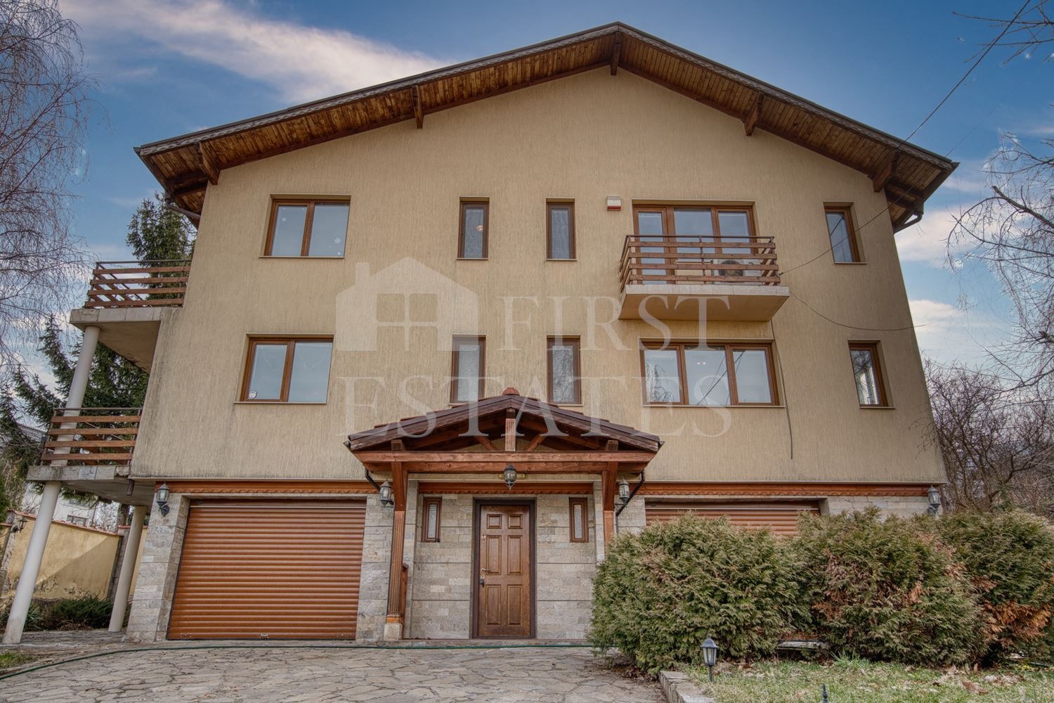 Продава КЪЩА, гр. София, Симеоново