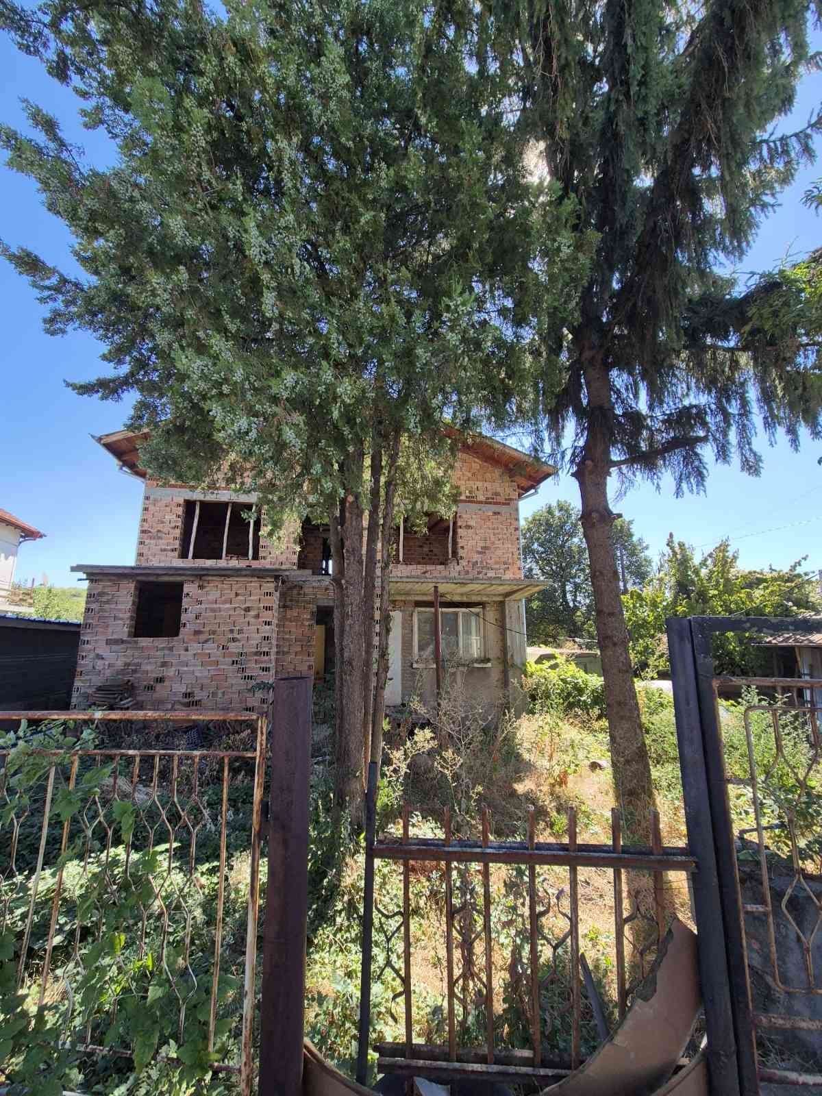 Продава КЪЩА, гр. София, гр. Нови Искър