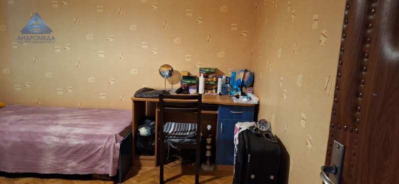 Продава  3-стаен град Плевен , Дружба 1 , 76 кв.м | 36357522 - изображение [9]