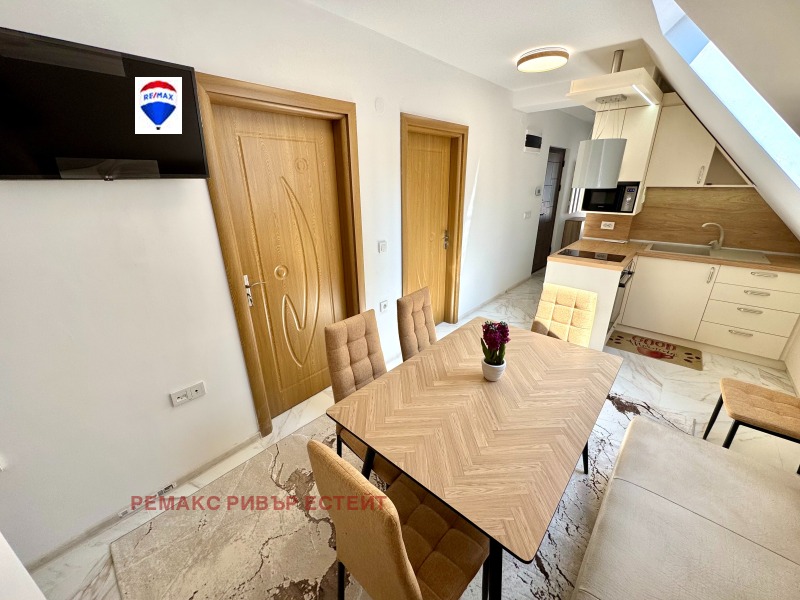 Продава  3-стаен, град Русе, Широк център •  189 900 EUR • ID 52066900 — holmes.bg - [1] 