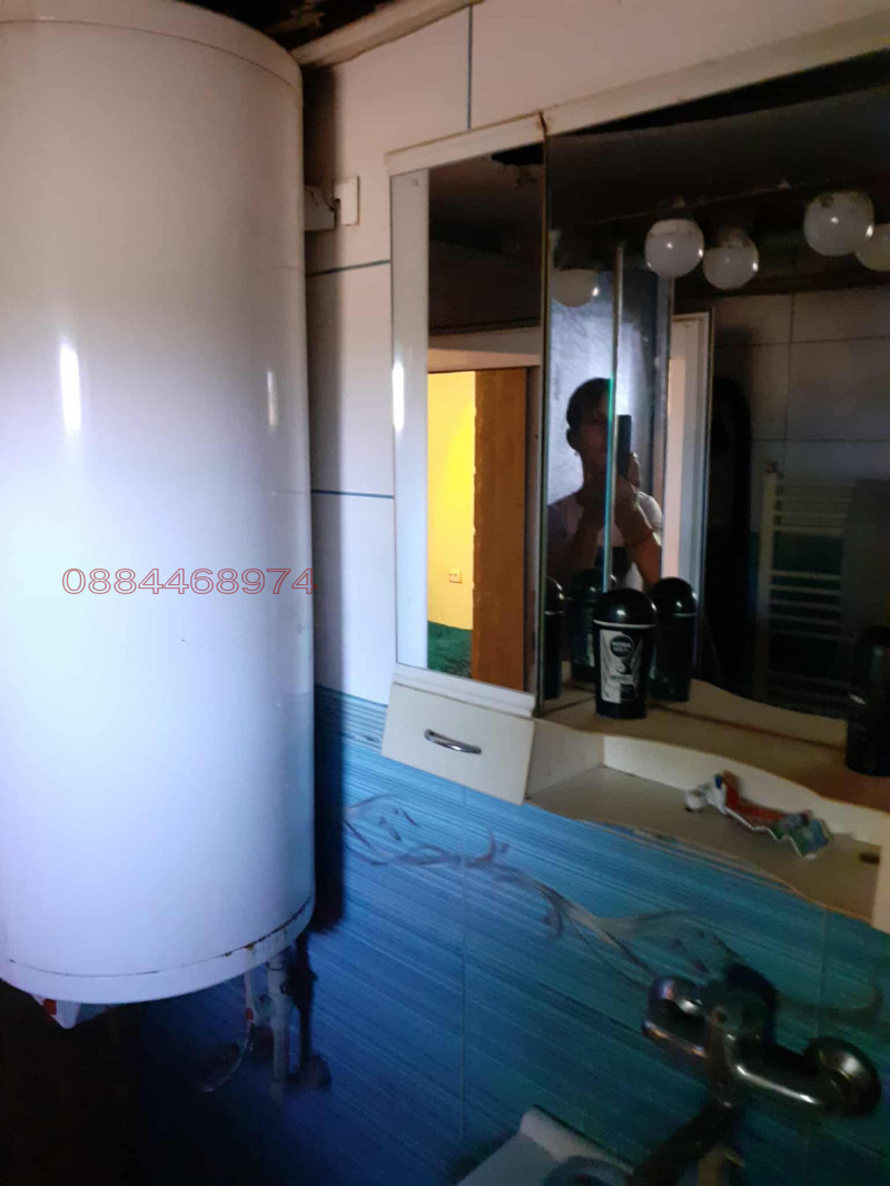 Продава СКЛАД, с. Лепица, област Плевен, снимка 9 - Складове - 52780341