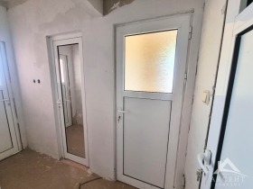 2 camere da letto Iztok, Pernik 8