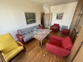 2 dormitoare Hristo Smirnensci, Plovdiv