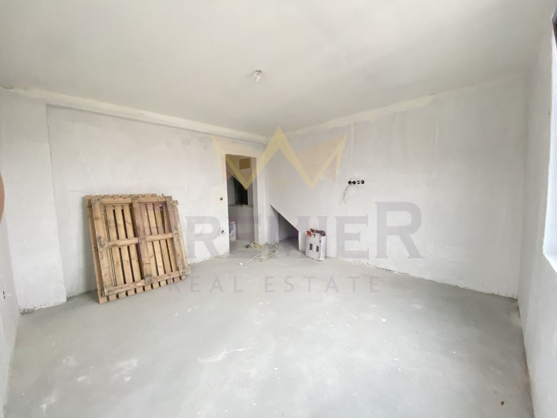 Продава МНОГОСТАЕН, гр. Варна, Лятно кино Тракия, снимка 4 - Апартаменти - 53004778