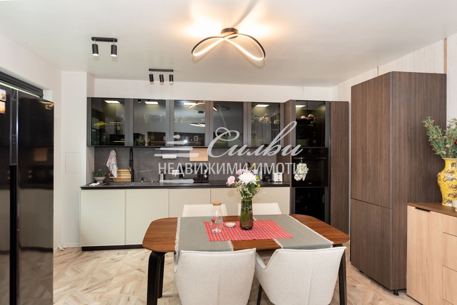 Продава 4-СТАЕН, гр. Шумен, 2-ри корпус, снимка 3 - Апартаменти - 55183625