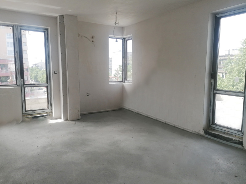 In vendita  2 camere da letto Plovdiv , Kiuchuk Parig , 169 mq | 74244388