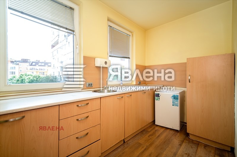 Продава ОФИС, гр. София, Борово, снимка 11 - Офиси - 48119379