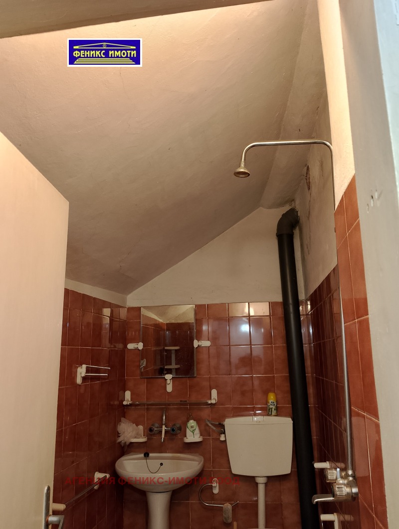 Продава  Етаж от къща град Кюстендил , Център , 92 кв.м | 83062541 - изображение [11]