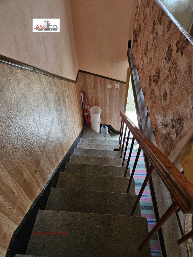 Продава КЪЩА, с. Режанци, област Перник, снимка 10 - Къщи - 52973671