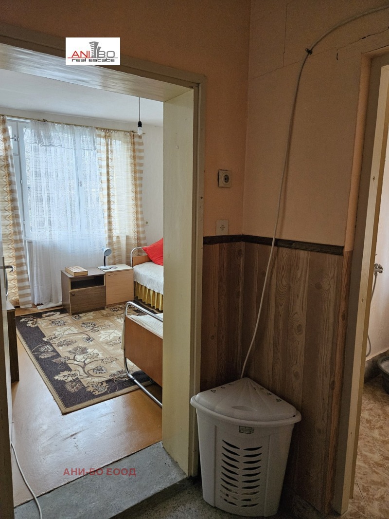 Продава КЪЩА, с. Режанци, област Перник, снимка 7 - Къщи - 52973671