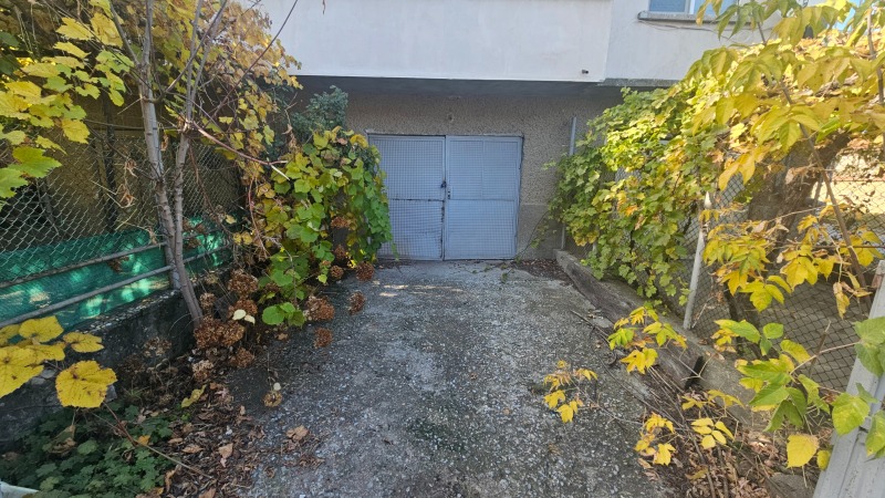 Продава ГАРАЖ, ПАРКОМЯСТО, гр. Разград, Житница