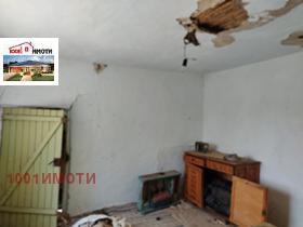 Продажба на имоти в с. Пролез, област Добрич - изображение 1 