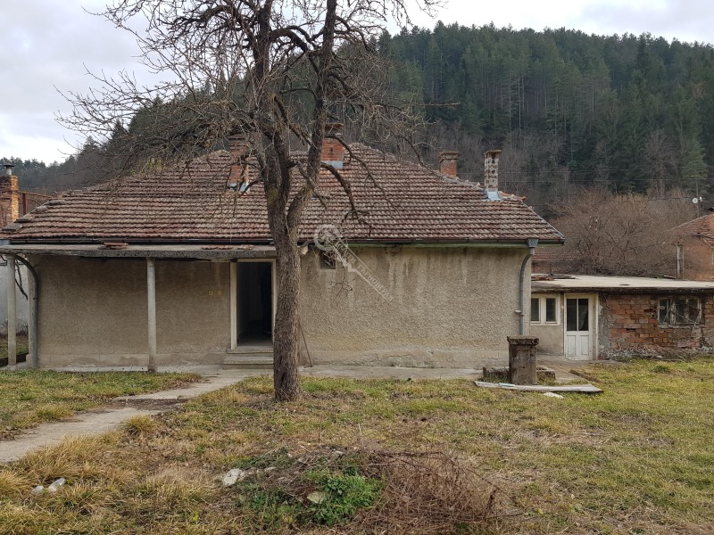 Продава КЪЩА, гр. Елена, област Велико Търново, снимка 12 - Къщи - 43671404