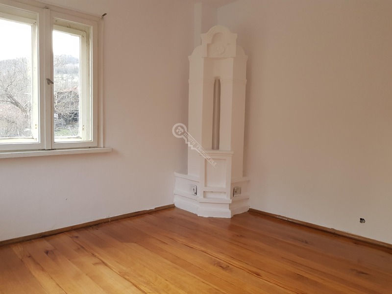 Продава КЪЩА, гр. Елена, област Велико Търново, снимка 3 - Къщи - 43671404