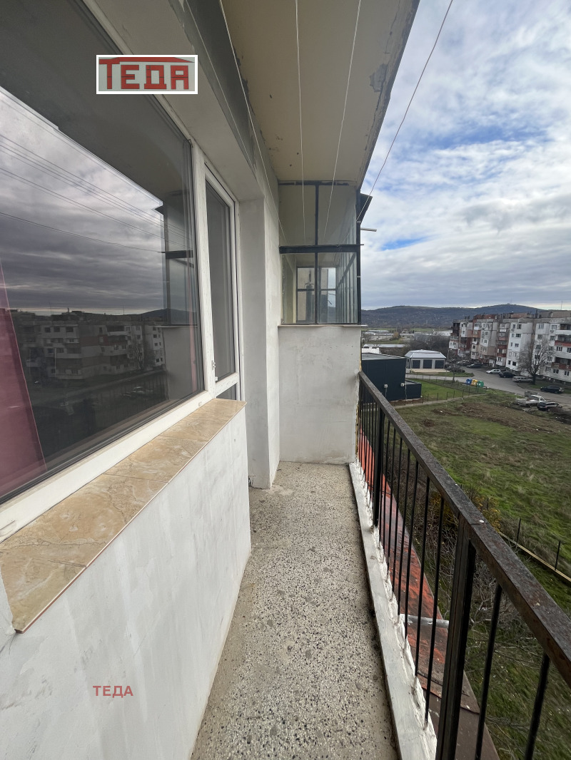 Продава 1-СТАЕН, гр. Враца, Дъбника, снимка 3 - Апартаменти - 52614939