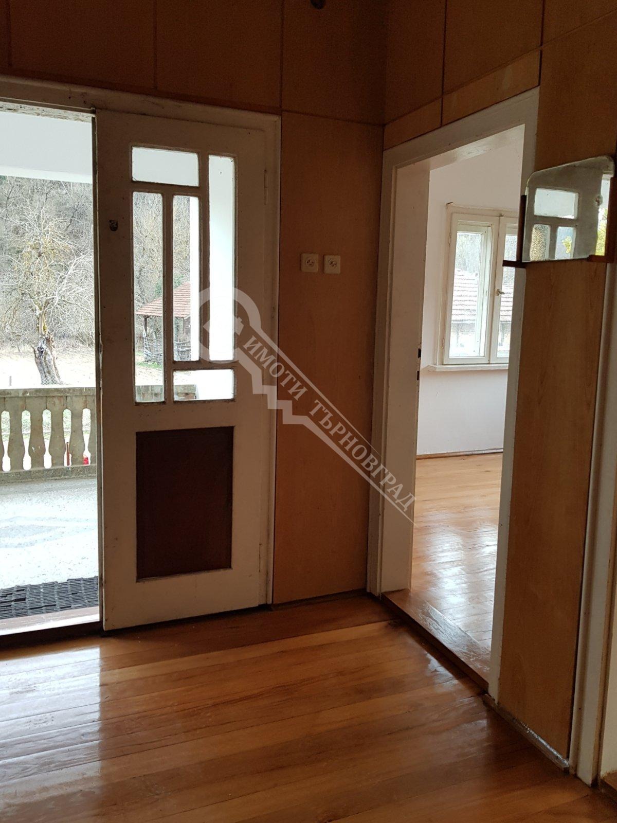 Продава КЪЩА, гр. Елена, област Велико Търново, снимка 2 - Къщи - 43671404