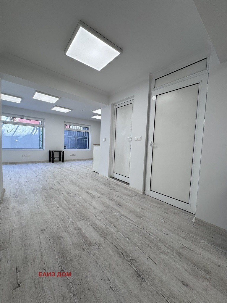 Продава ОФИС, гр. Варна, Център, снимка 2 - Офиси - 53873012
