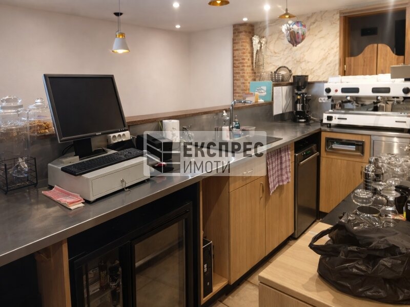 Продава ЗАВЕДЕНИЕ, гр. Варна, Център, снимка 2 - Заведения - 53705097