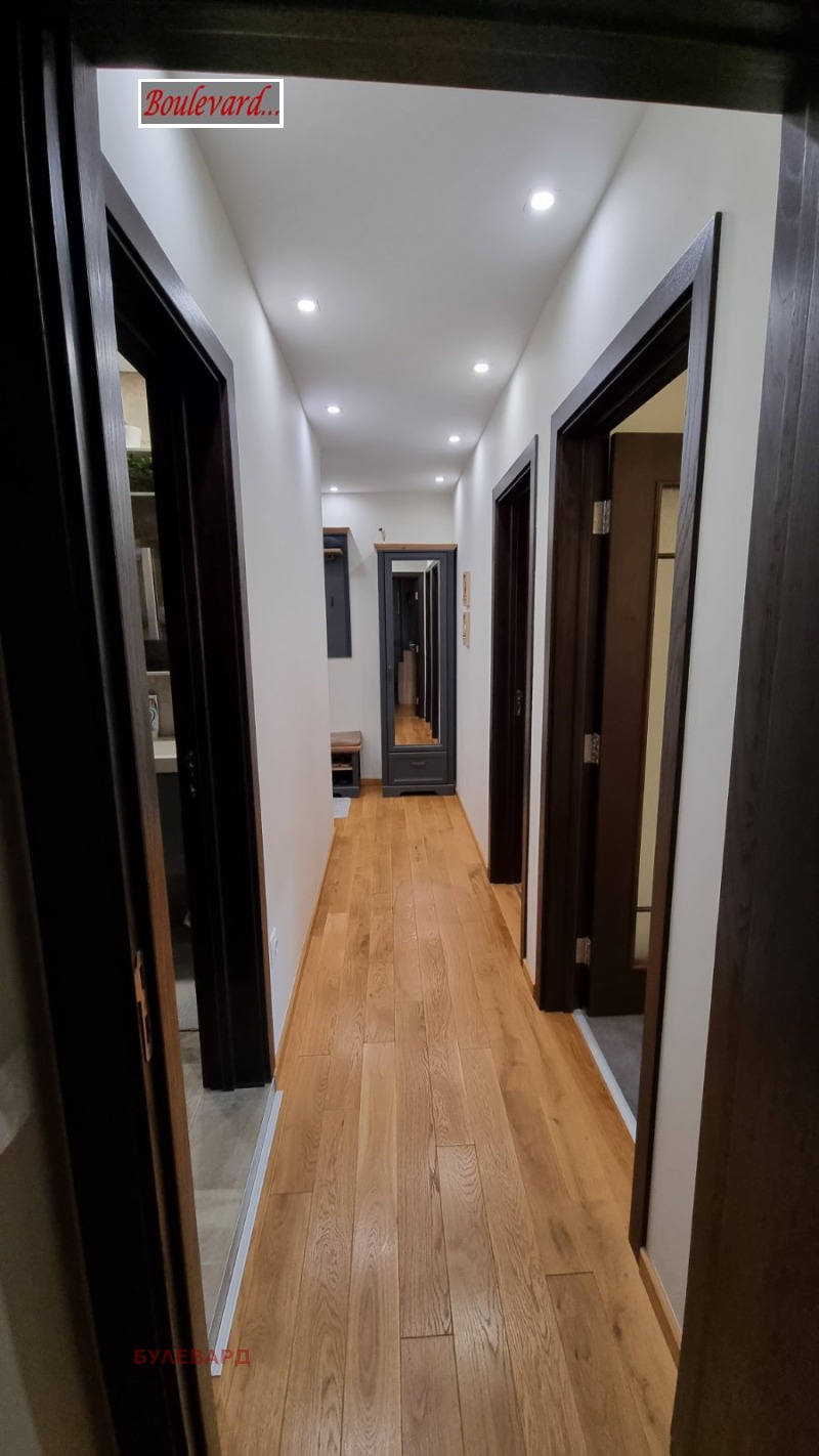 Продава 3-СТАЕН, гр. Варна, Окръжна болница-Генерали, снимка 3 - Апартаменти - 53261805