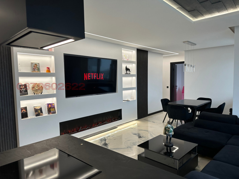 Продава 3-СТАЕН, гр. Плевен, Широк център