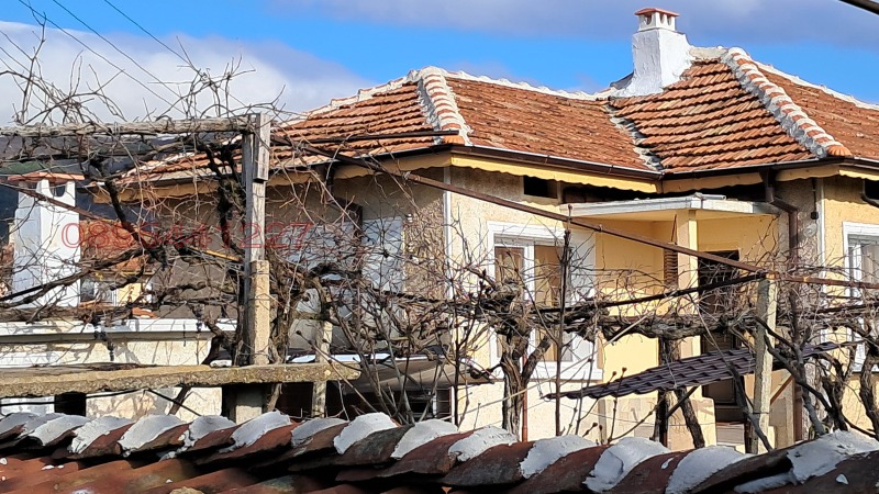 Продава КЪЩА, с. Ветрен, област Стара Загора