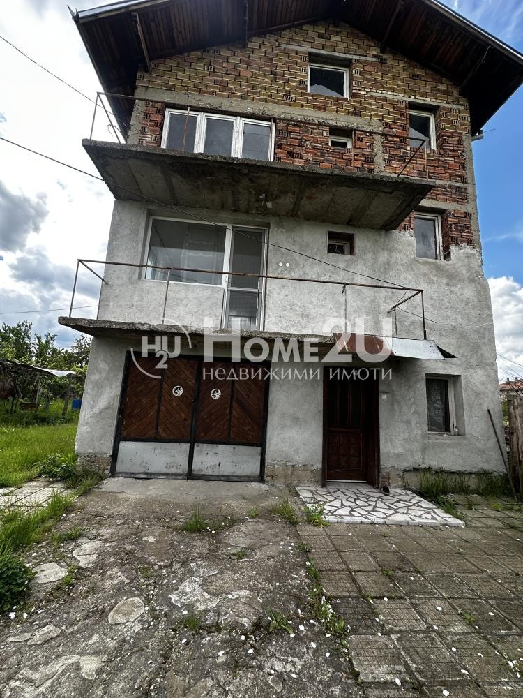 Продава КЪЩА, с. Бусманци, област София област
