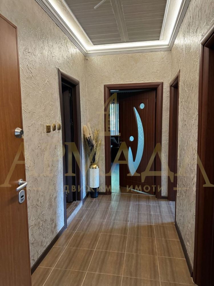De vânzare  2 dormitoare Plovdiv , Țentâr , 68 mp | 29350802 - imagine [11]