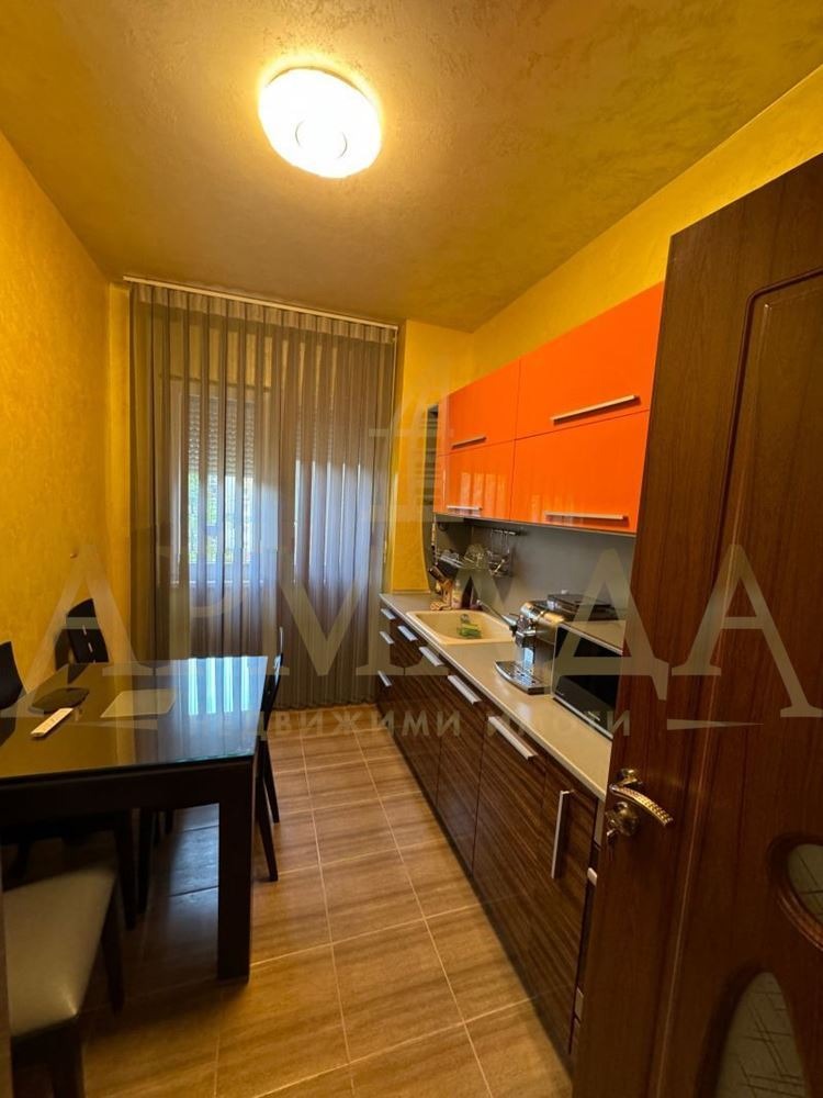 De vânzare  2 dormitoare Plovdiv , Țentâr , 68 mp | 29350802 - imagine [4]