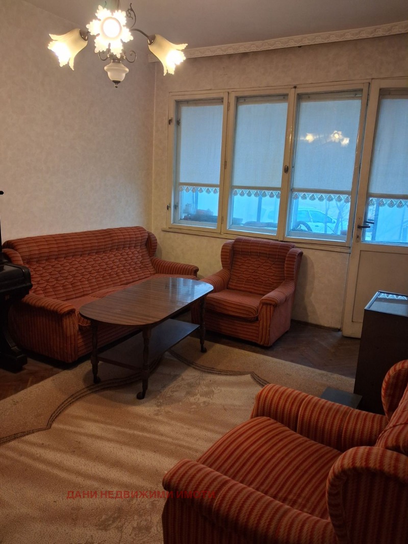 Продава 3-СТАЕН, гр. Варна, Лятно кино Тракия