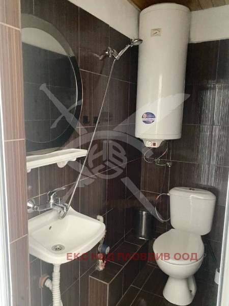 Продава КЪЩА, гр. Карлово, област Пловдив, снимка 4 - Къщи - 54307337