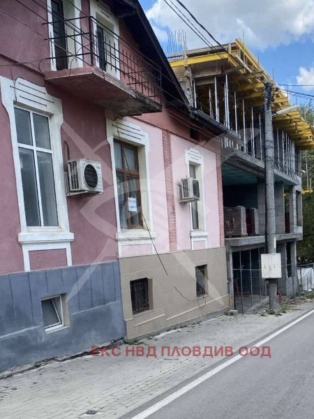 Продава КЪЩА, гр. Карлово, област Пловдив