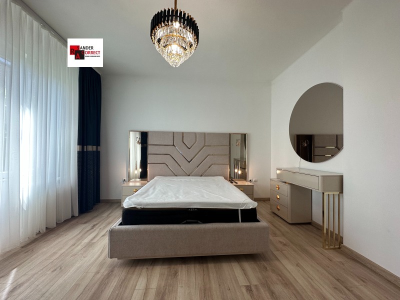 For Sale  1 bedroom Sofia , Tsentar , 80 sq.m | 27556577