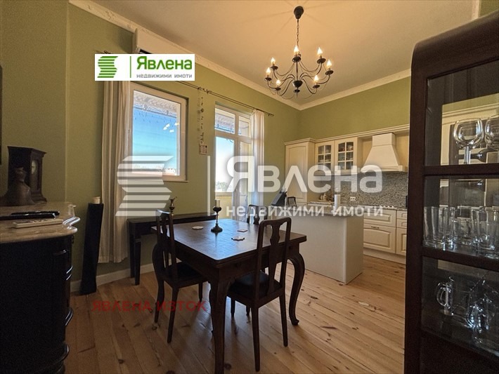 Продава 3-СТАЕН, гр. Пловдив, Център, снимка 2 - Апартаменти - 56012616