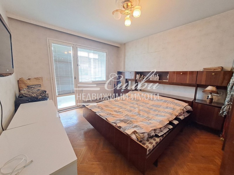 Продава  4-стаен град Шумен , Боян Българанов 1 , 103 кв.м | 77075673 - изображение [5]