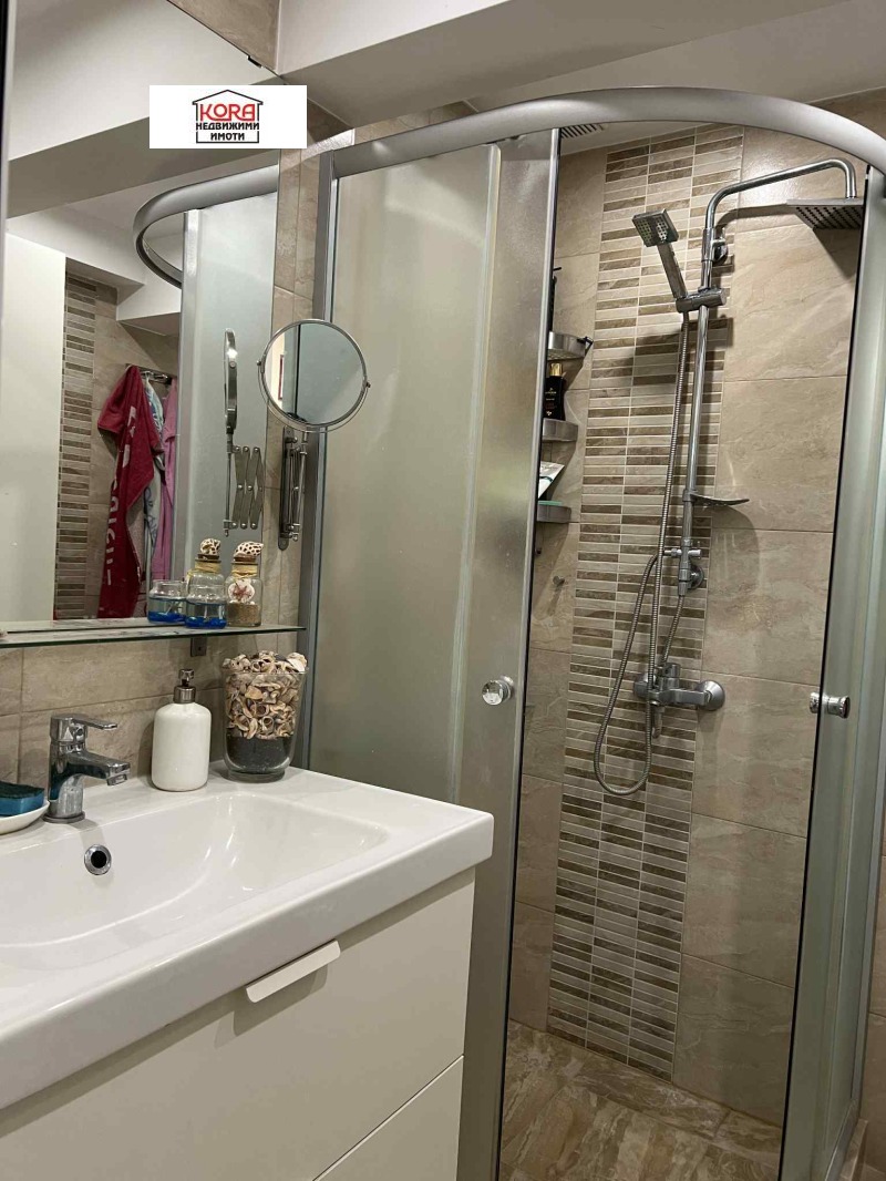 Продава ЕТАЖ ОТ КЪЩА, гр. Плевен, Идеален център, снимка 12 - Етаж от къща - 52574129