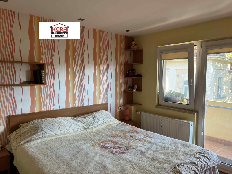 Продава ЕТАЖ ОТ КЪЩА, гр. Плевен, Идеален център, снимка 6 - Етаж от къща - 52574129