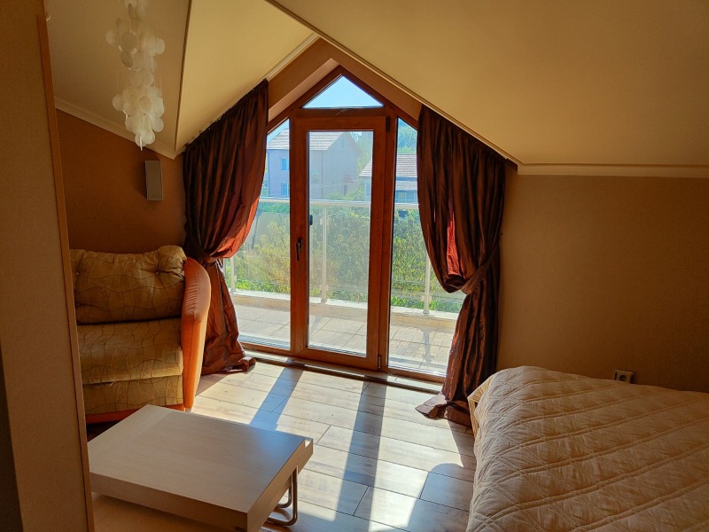 In vendita  Casa Varna , k.k. Sv.Sv. Konstantin i Elena , 200 mq | 76645613 - Immagine [7]