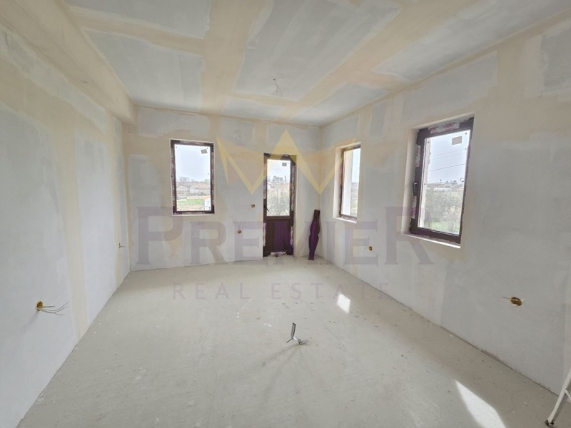 Продава КЪЩА, с. Царичино, област Добрич, снимка 10 - Къщи - 53123520