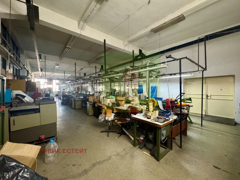 Продава ПРОМ. ПОМЕЩЕНИЕ, гр. Добрич, Промишлена зона - Запад, снимка 9 - Производствени сгради - 52445545