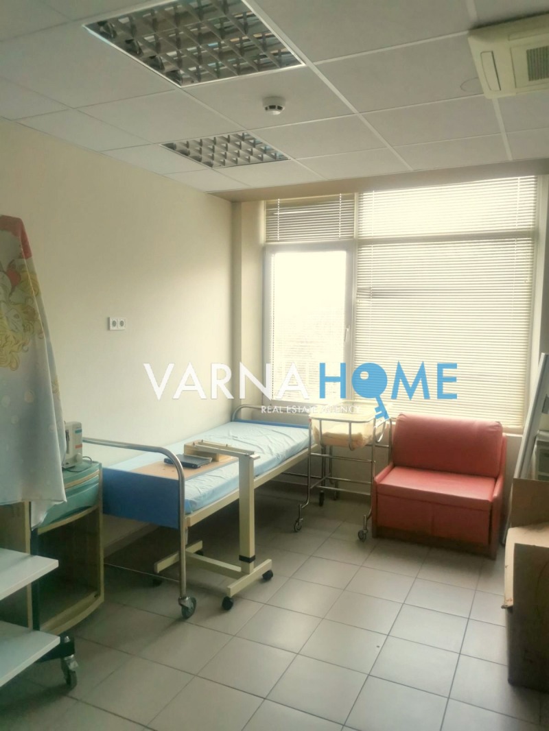 Продава ЛЕКАРСКИ КАБИНЕТ в град Варна, Младост 1 - 812 кв.м / 1 100 000 € » 2 151 413.00 лв., ВАРНА ХОУМ