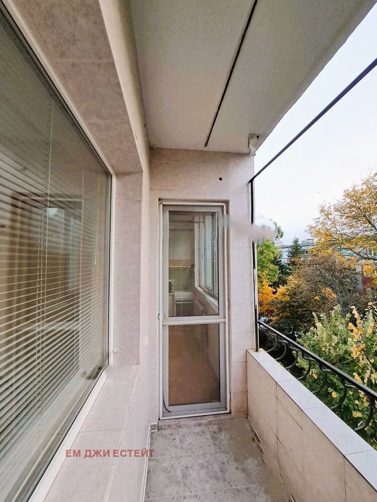 Продава 3-СТАЕН, гр. Бургас, Лазур, снимка 2 - Апартаменти - 52378889