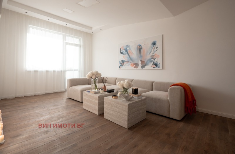 Продава 3-СТАЕН, гр. София, Център