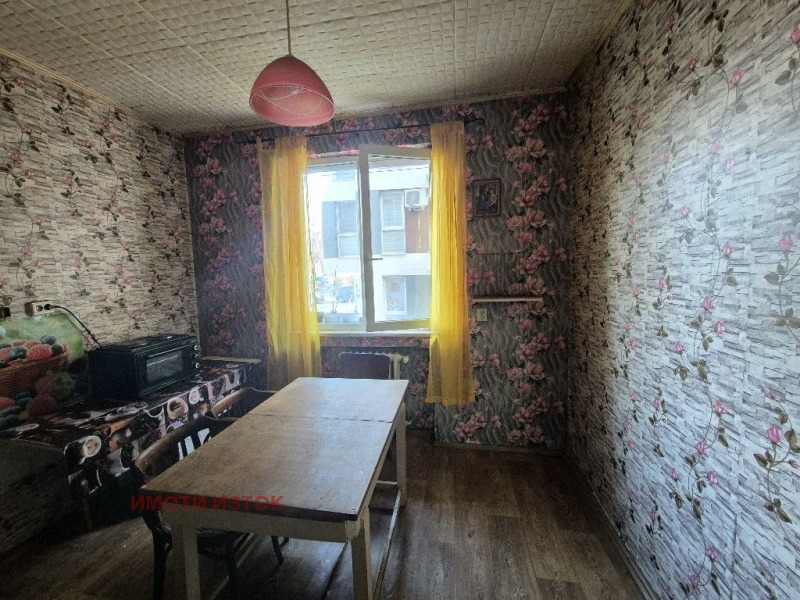 Продава 3-СТАЕН, гр. Перник, Център, снимка 9 - Апартаменти - 53070202