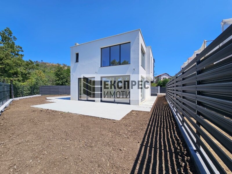 Продава КЪЩА, гр. Варна, м-т Пчелина, снимка 2 - Къщи - 55738593