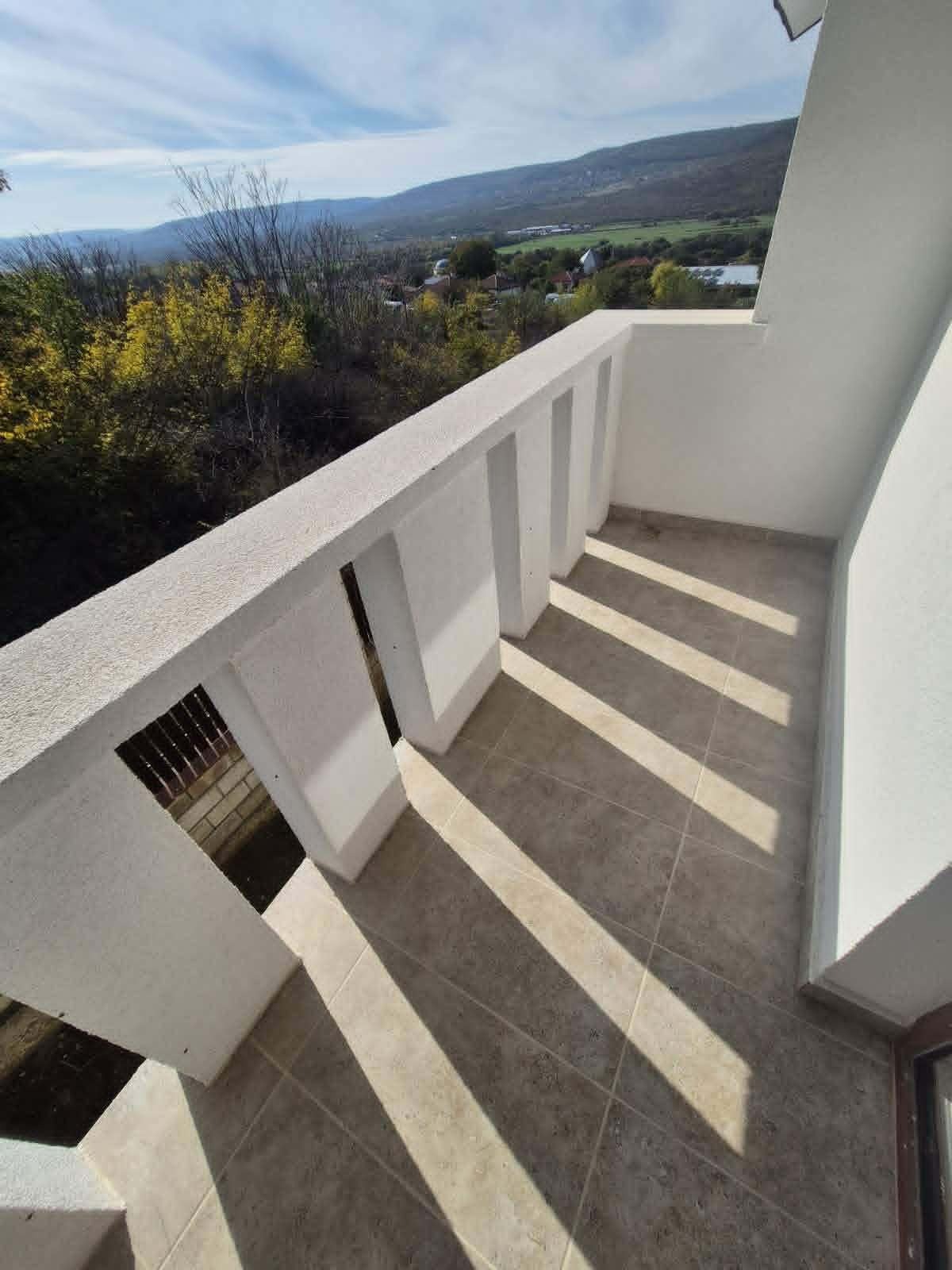 Продава КЪЩА, с. Оборище, област Варна, снимка 3 - Къщи - 55231593