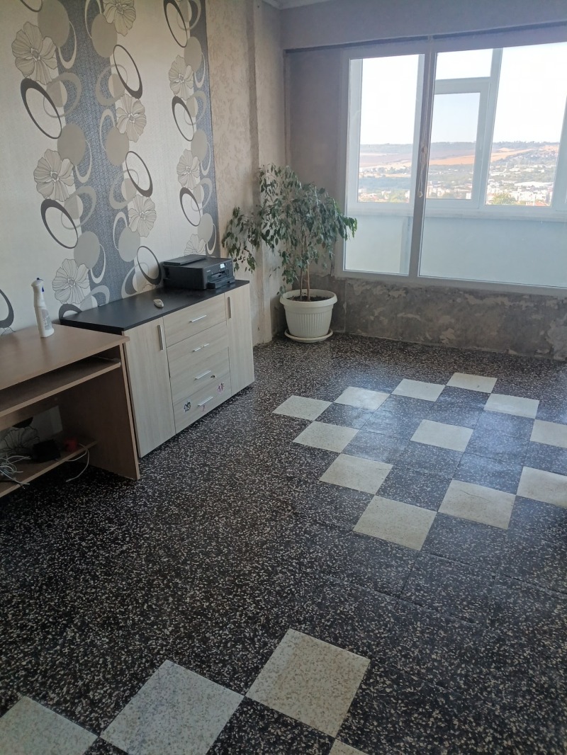 Продава  2-стаен град Разград , Орел , 75 кв.м | 28997499 - изображение [6]