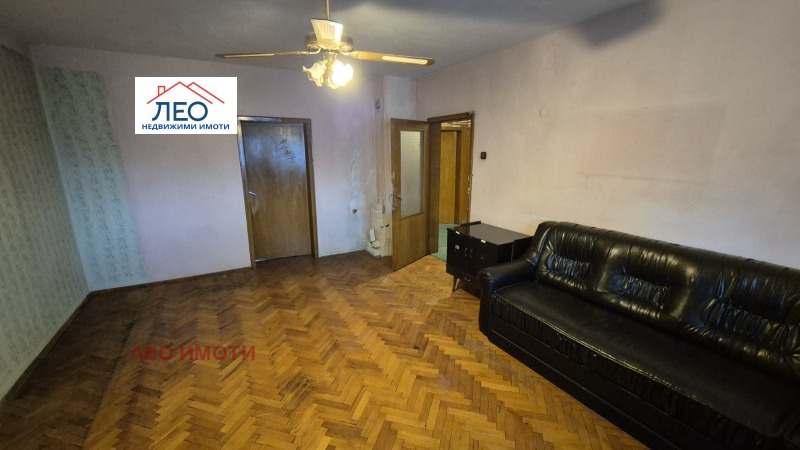 Продава 4-СТАЕН, гр. Севлиево, област Габрово, снимка 2 - Апартаменти - 53339641