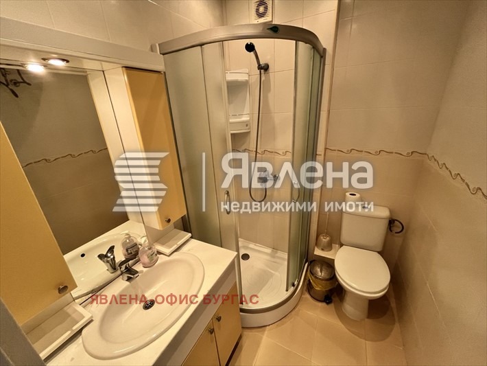 En venta  Casa región Burgas , Kosharitsa , 247 metros cuadrados | 98756544 - imagen [15]