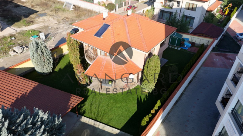 Продава КЪЩА в град Пловдив, Остромила - 240 кв.м / 489 999 € » 958 354.74 лв., АВАНГАРД РИЪЛ ЕСТЕЙТ